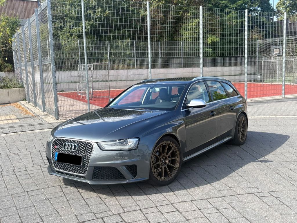 Audi RS4 4.2 FSI S tronic quattro Avant - V8