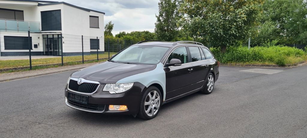Bild des Angebotes Skoda Superb Combi Family 2.0 TDI