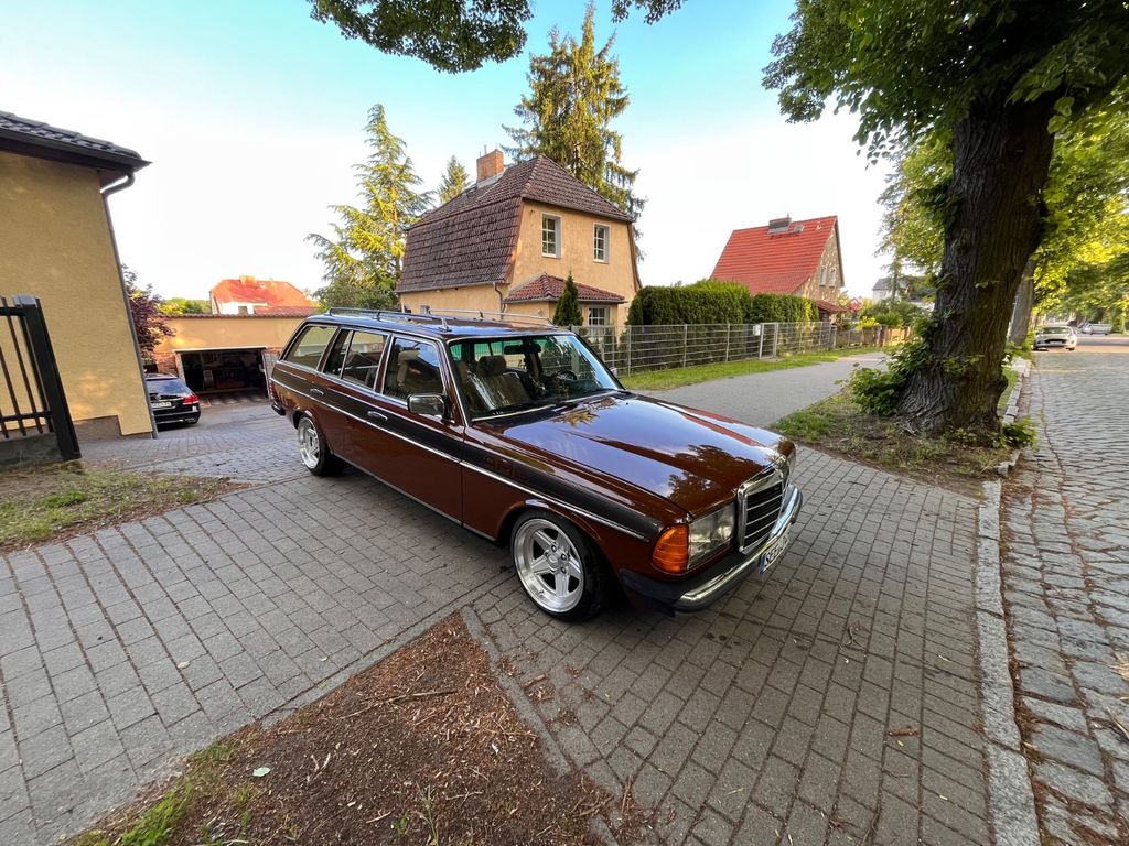 Bild des Angebotes Mercedes-Benz 240 TD T-Modell Kombi W123 Penta Klima Tausch