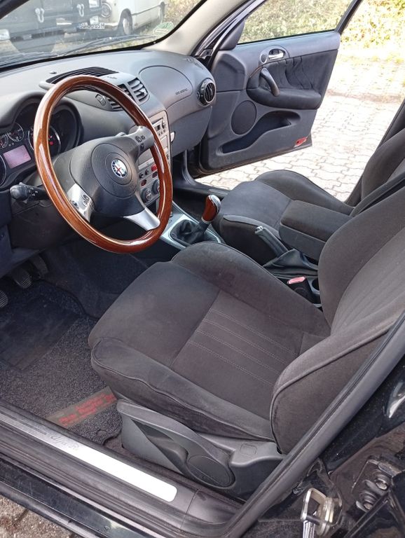 Bild des Angebotes Alfa Romeo 147 2.0 16V TS Distinctive Holzlenkrad