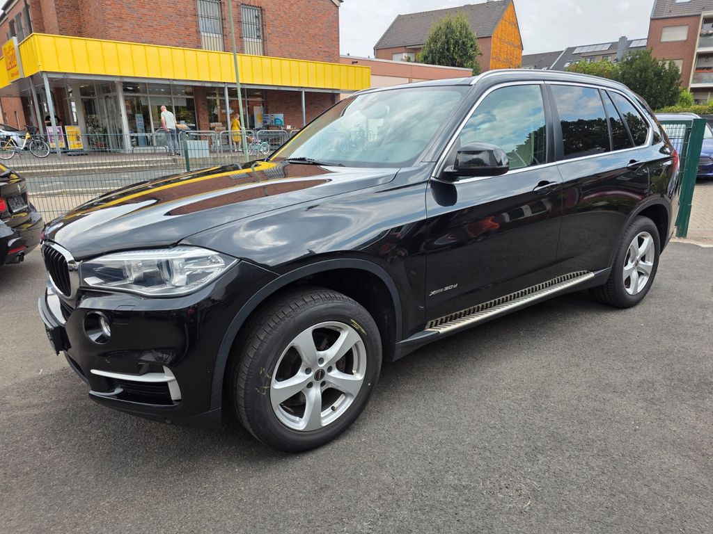 Bild des Angebotes BMW X5 xDrive 30 d Leder-Navi-Xenon-Panorama