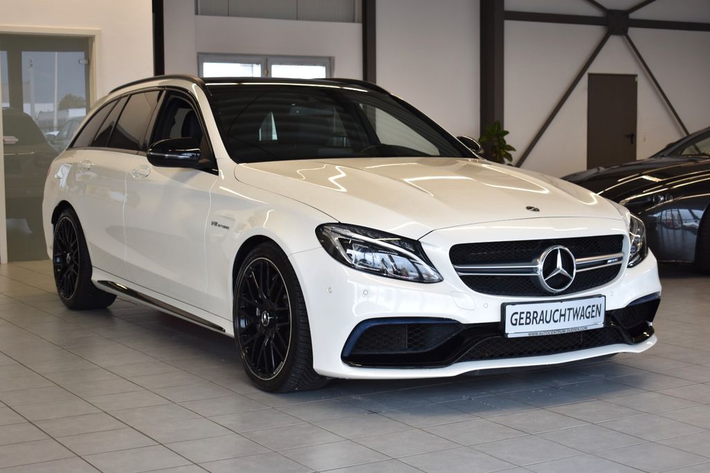 Bild des Angebotes Mercedes-Benz C 63 AMG T/DIAMANT-WEISS/BURMESTER/PERFORMANCE/