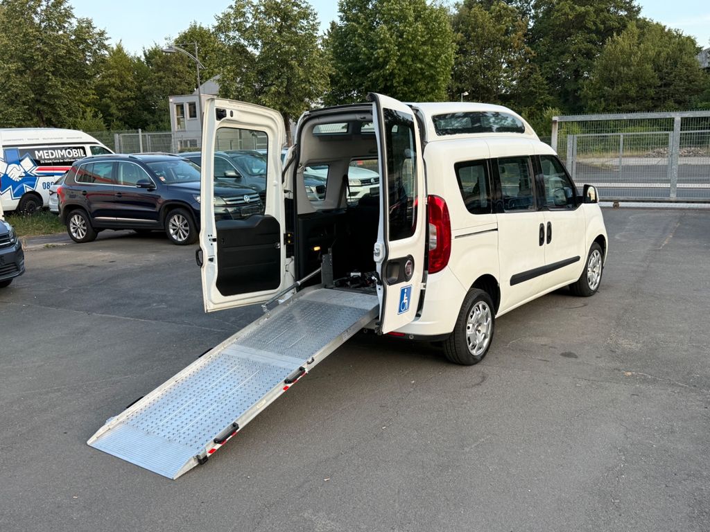 Bild des Angebotes Fiat Doblo 1.6 LOUNGE*Rollstuhl*Behindertengerecht*