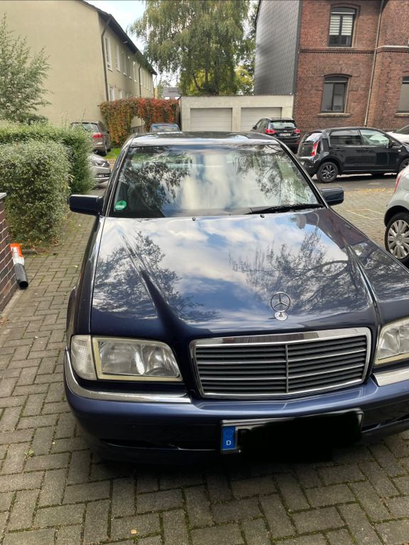 Mercedes-Benz C 180