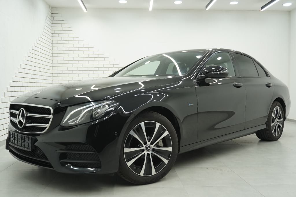 Bild des Angebotes Mercedes-Benz E 300 e AMG Line Night Navi/Leder/LED/Shzg/Temp