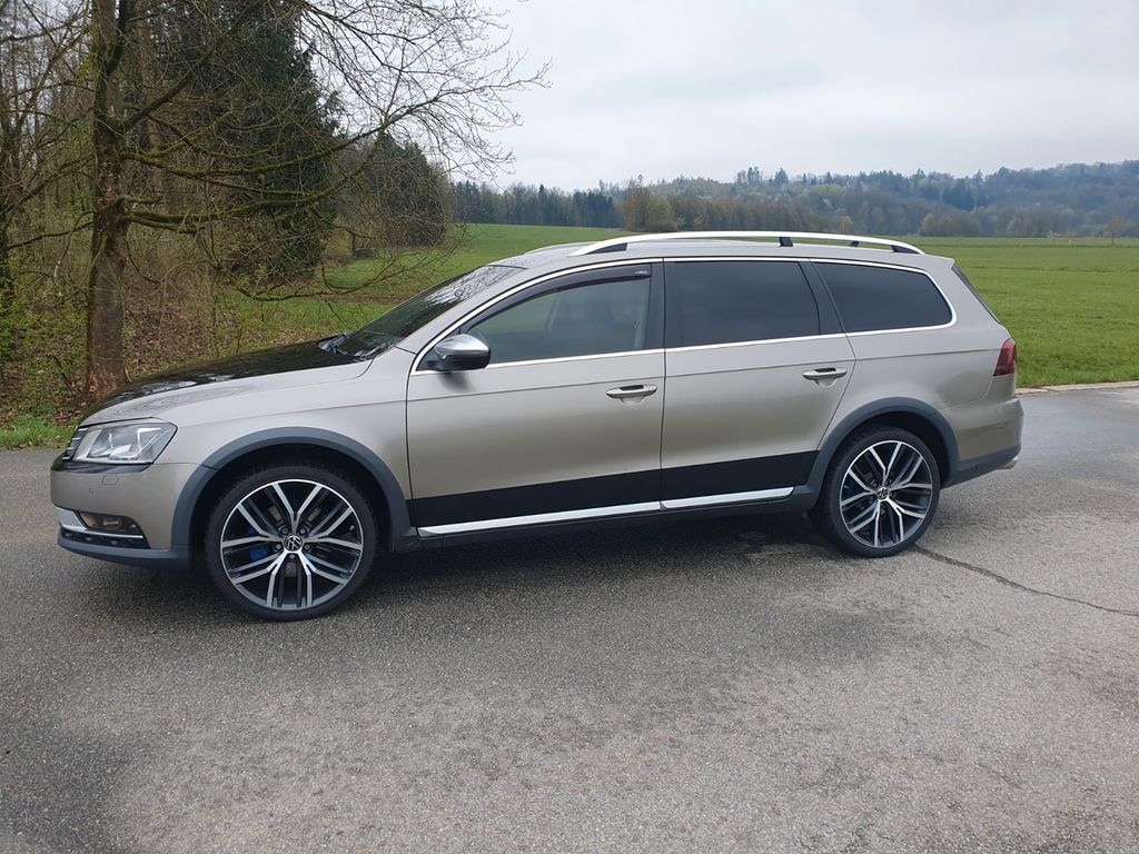 Bild des Angebotes Volkswagen Passat Alltrack 2.0 TDI 4MOTION Alltrack Blu...