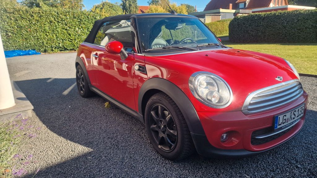 Bild des Angebotes MINI Cooper D Cabrio Cooper D AT Cabrio Cooper
