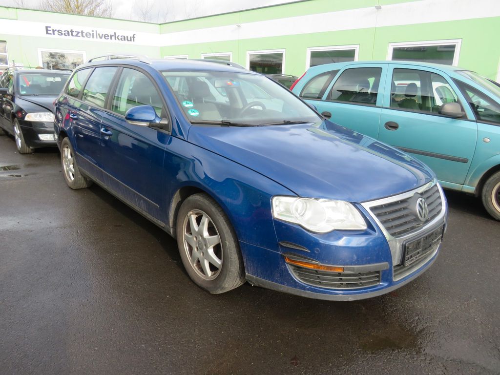 Bild des Angebotes Volkswagen Passat Variant 1.6 Klimaautomatik ALU PDC