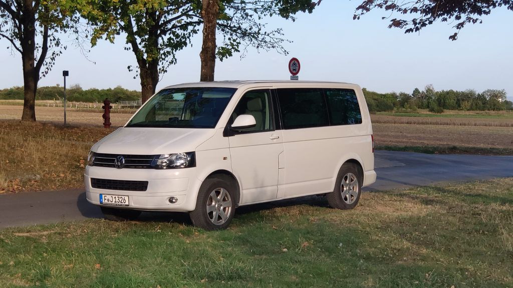 Bild des Angebotes Volkswagen T5 140PS 4 Motion 9-Sitzer Navi STDHZG Kamera
