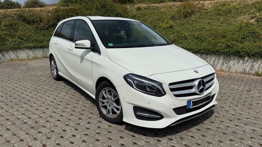 Bild des Angebotes Mercedes-Benz B 180 Style Aut. LED/Navi/AHK/Kamera Tüv 02/28