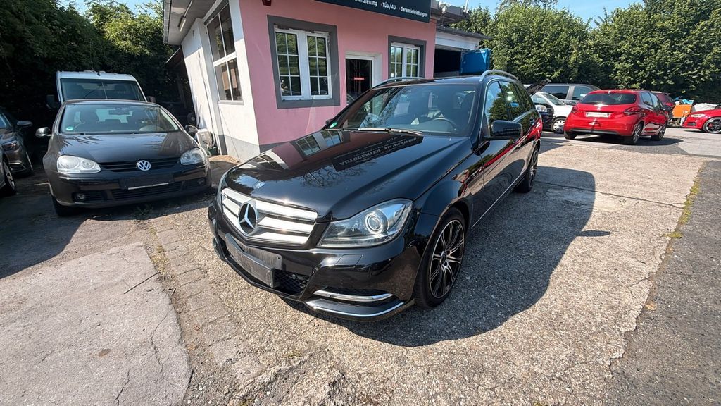 Bild des Angebotes Mercedes-Benz T-Modell C 300 T CDI BlueEfficiency 4Matic