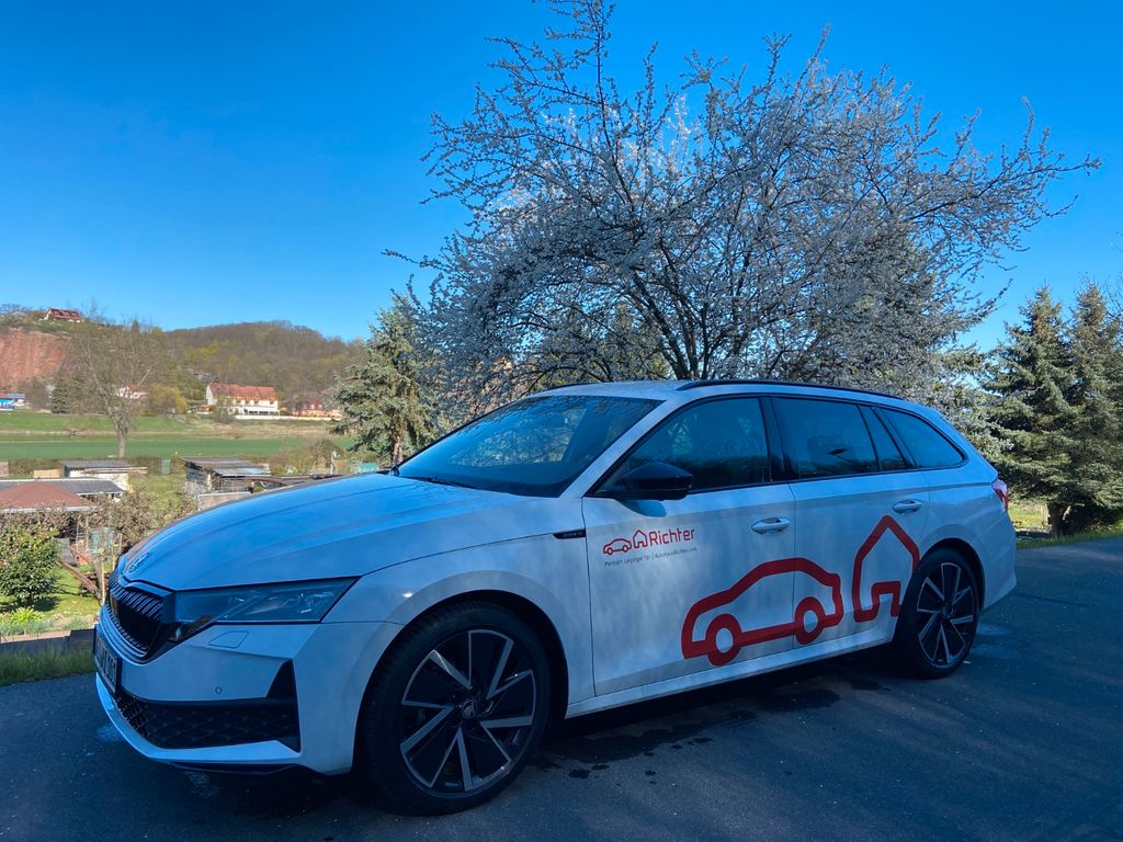 Bild des Angebotes Skoda Octavia Combi 2.0 TDI 110 kW Sportline