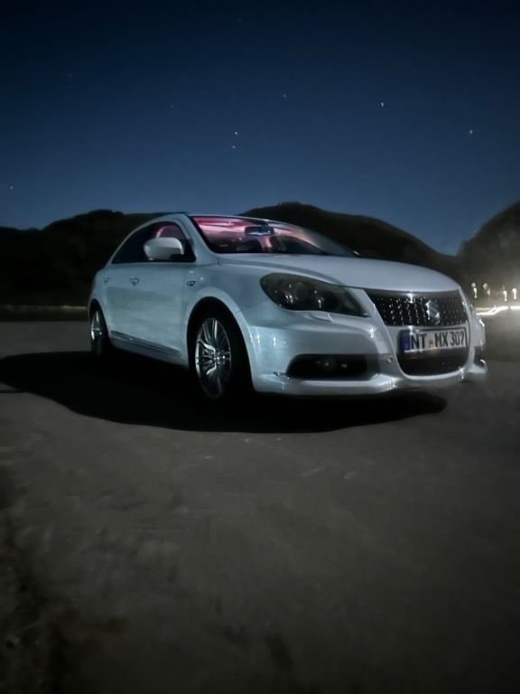Suzuki Kizashi 2.4 SPORT CVT Allrad SPORT