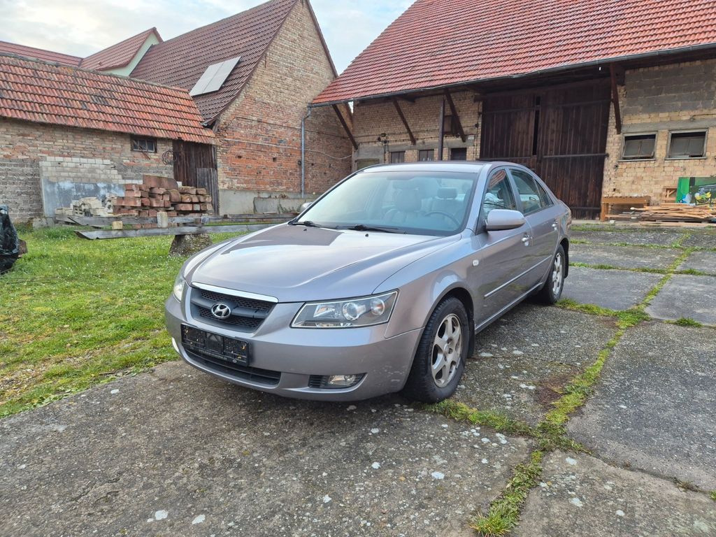 Hyundai SONATA NF 2.0 CRDi