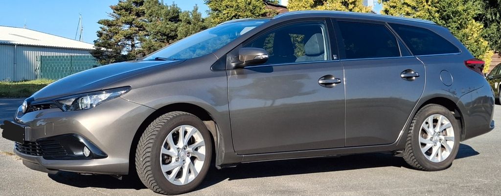 Bild des Angebotes Toyota Auris Touring S. 1,2-l-Turbo Team Deutschland