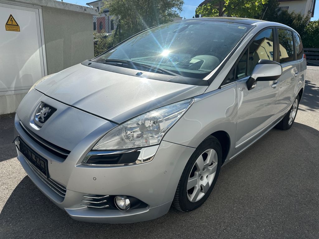 Bild des Angebotes Peugeot 5008 Family