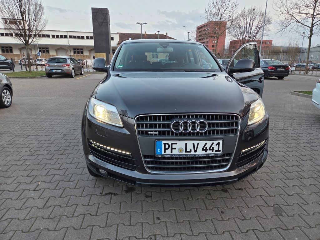Audi Q7 4.2 FSI quattro tiptronic -