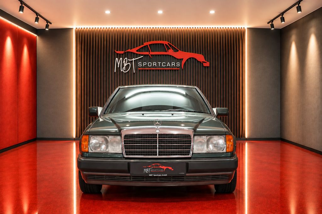 Bild des Angebotes Mercedes-Benz CE 220 COUPÉ/150PS/AUT/H-KENNZEICHEN/SAMMLER/TOP