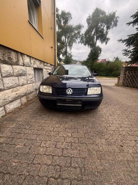 Bild des Angebotes Volkswagen Bora 1.6 Basis Basis