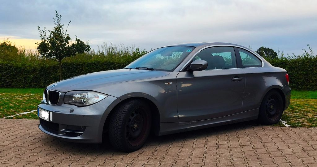 Bild des Angebotes BMW 120i Coupé 170 PS AUTOMATIK SCHIEBEDACH 114tkm