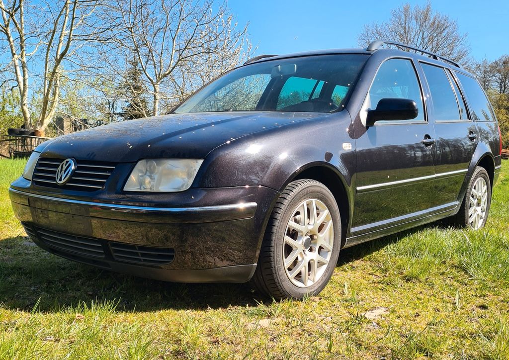 Bild des Angebotes Volkswagen Bora 1,6 FSI Kombi Spezial Edition TÜV Neu 2.Han
