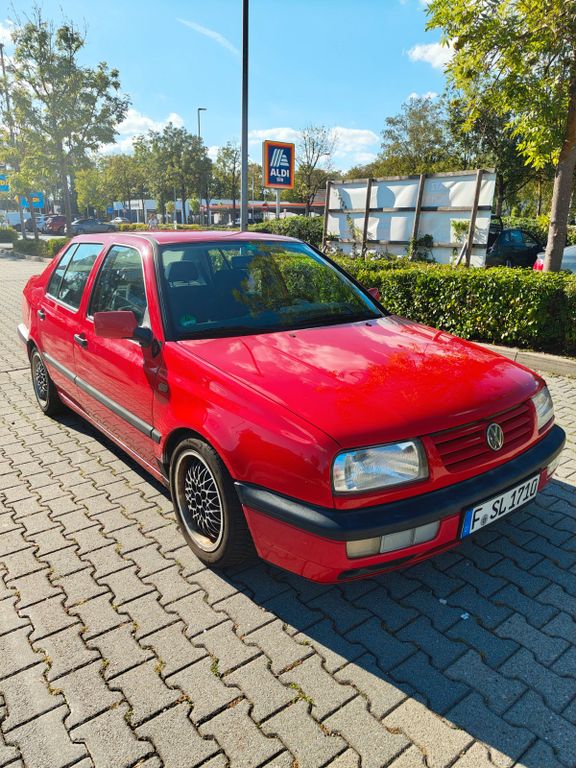 Bild des Angebotes Volkswagen Vento 1.8 CLX CLX