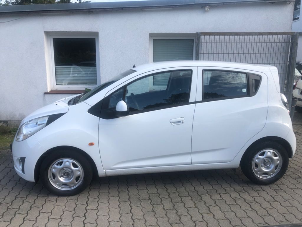 Bild des Angebotes Chevrolet Spark LS MODELLJAHR 2012 KLIMA TOP GEPFLEGT