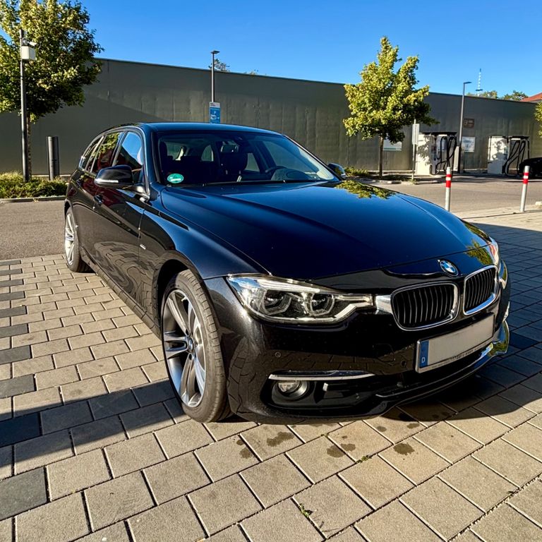Bild des Angebotes BMW 330i Touring Luxury | HUD | 2. Hand | Scheckheft