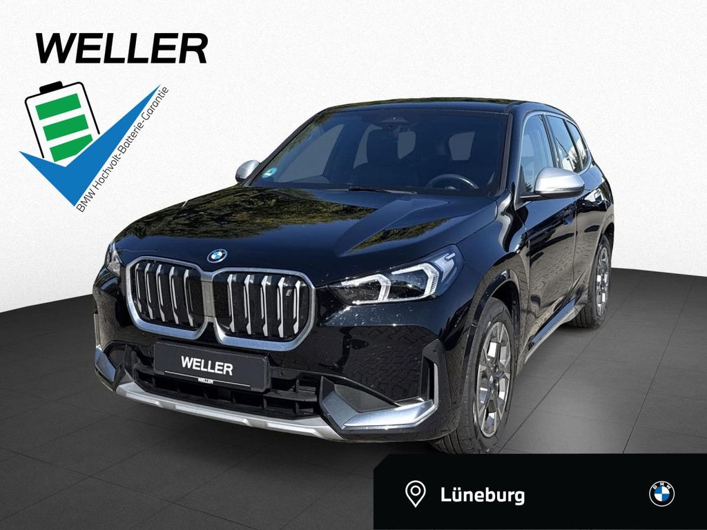Bild des Angebotes BMW iX1 xDr30 X Line AdapLED,PA,Shzg,DAB,KomfZ Navi