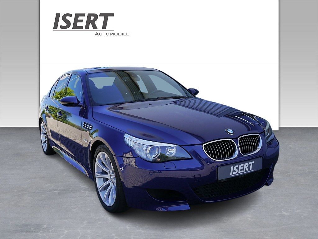 Bild des Angebotes BMW M5 Limousine V10 SMG +GLASDACH+XENON+HUD+