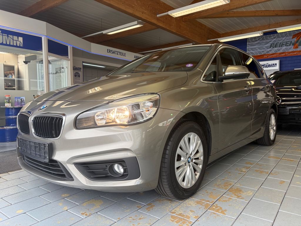 Bild des Angebotes BMW 218i Active Tourer Advantage PDC/AHK/Sitzheiz