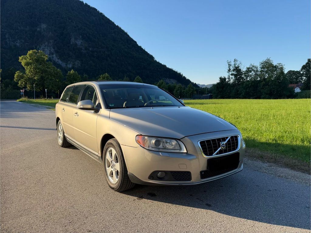 Bild des Angebotes Volvo V70 D4 Kinetic Benzin/LPG