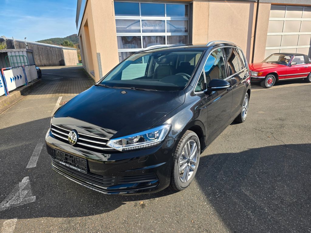 Bild des Angebotes Volkswagen Touran Comfortline Family Paket AHK LED