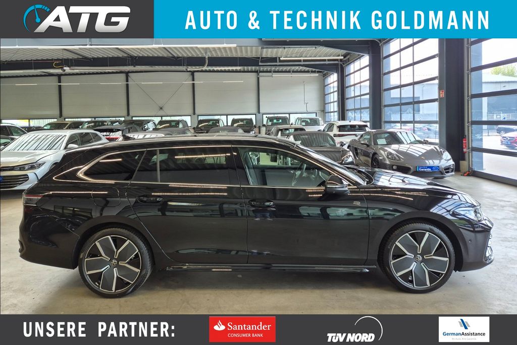 Bild des Angebotes Volkswagen PASSAT VARIANT 2.0 TSI 4M R-LINE IQ PANO HUD AHK
