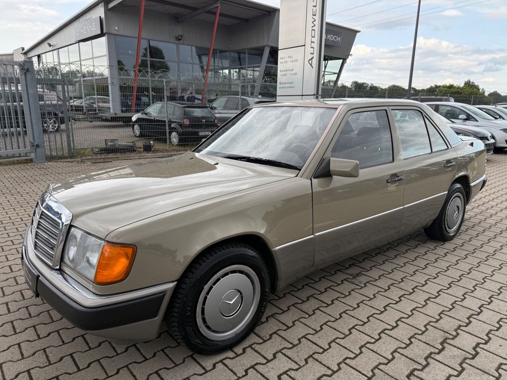 Bild des Angebotes Mercedes-Benz 230 E   68.000 Km !!!
