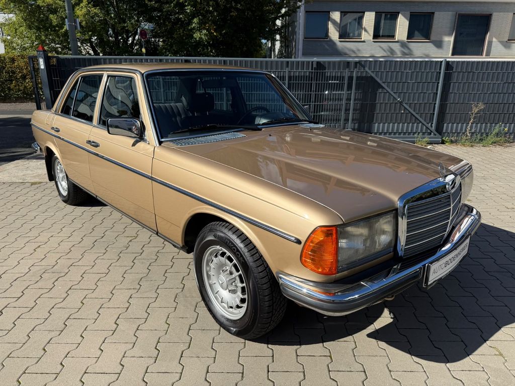 Bild des Angebotes Mercedes-Benz 230 (W123) SSD 107tkm MB-SH WGA 16.000€ Note 2