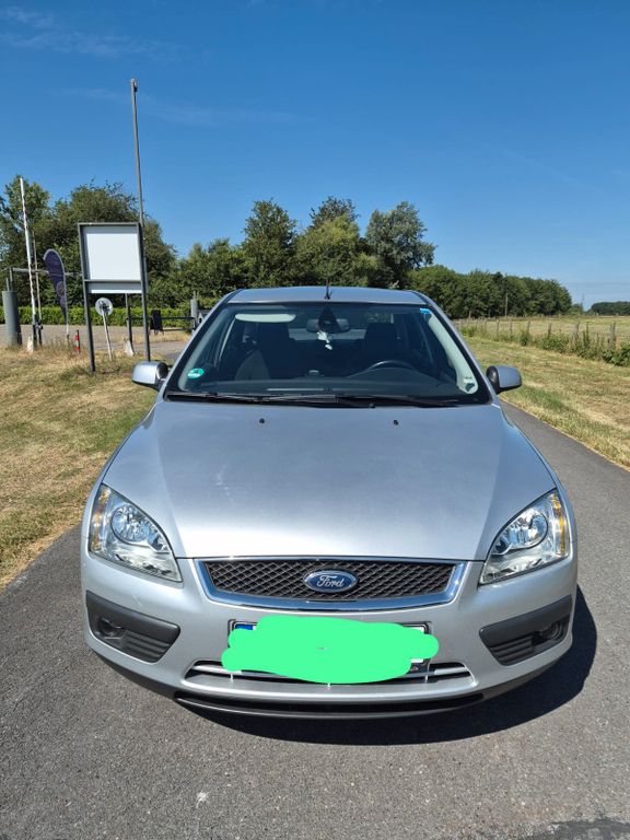 Bild des Angebotes Ford Focus 1,6 Ghia Ghia