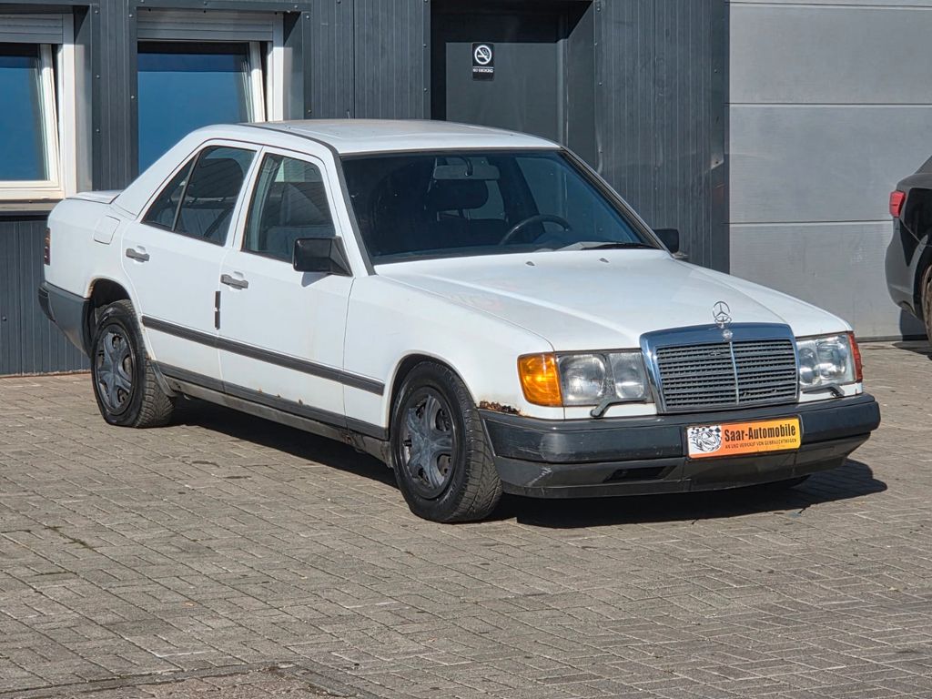 Mercedes-Benz 124 2.37/AUTOMATIK/RAADIO -CD