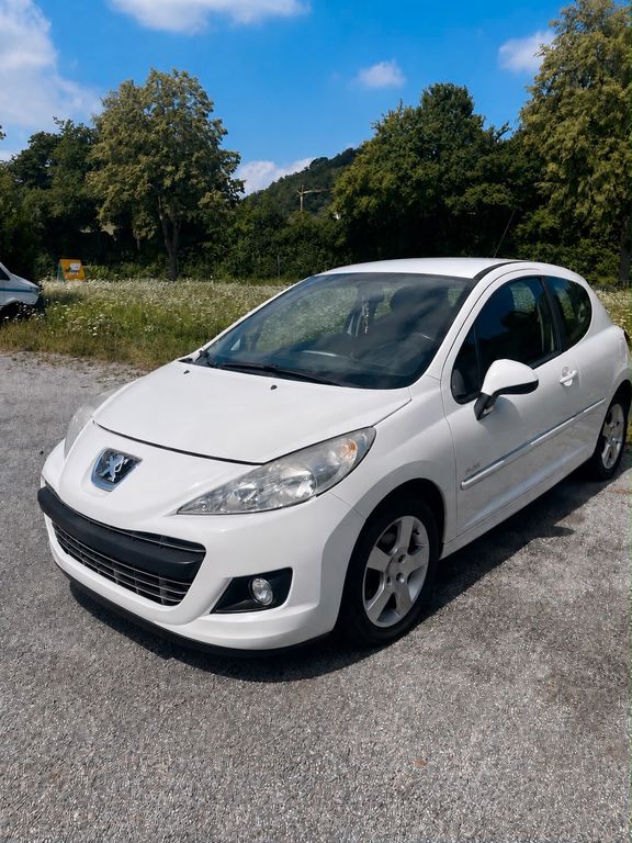 Bild des Angebotes Peugeot 207 1.6 HDi 90 PS - Klima - PDC - TÜV 05
