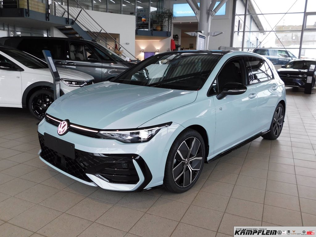 Bild des Angebotes Volkswagen Golf 1.5 eTSI R-Line BLACK AHK NAV MATRIX CAM