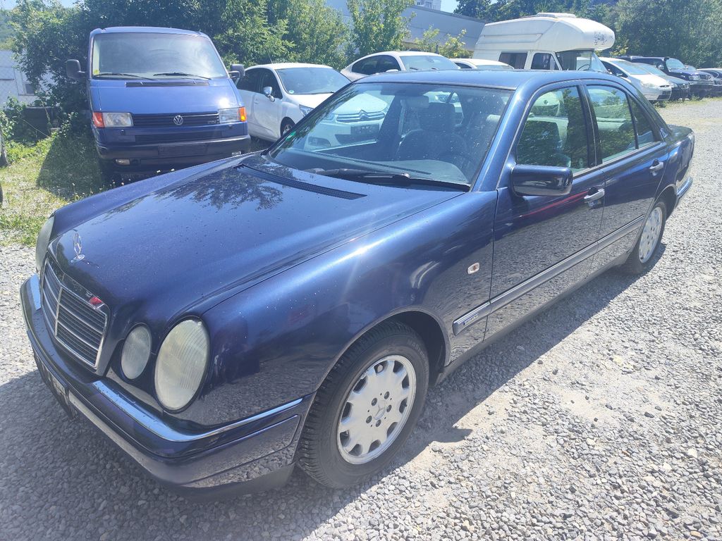 Bild des Angebotes Mercedes-Benz E 230 AUTO KLIMA 96 TKM
