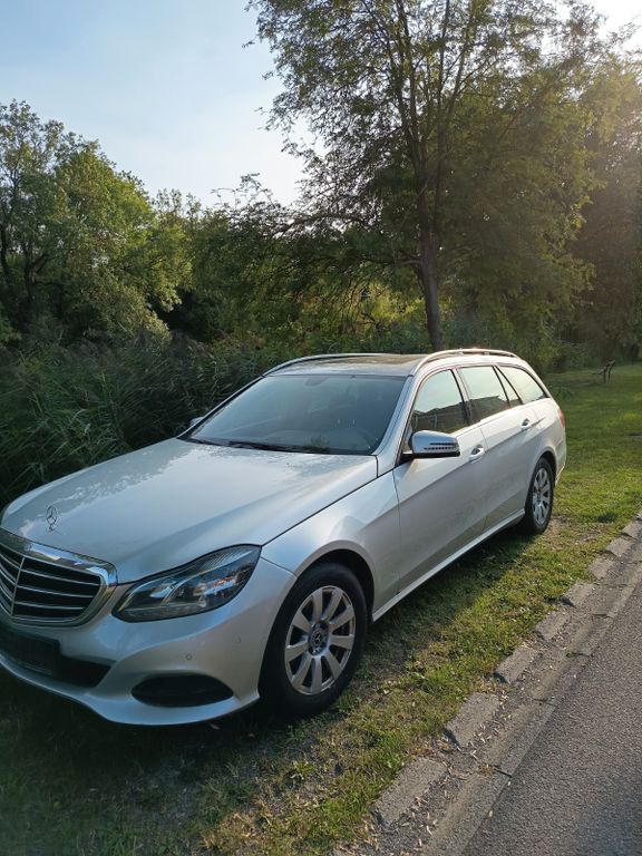 Bild des Angebotes Mercedes-Benz 220