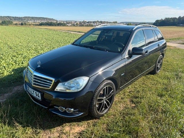 Bild des Angebotes Mercedes-Benz C 300 CDI 4MATIC T  Garagenfahrzeug 2. Hand