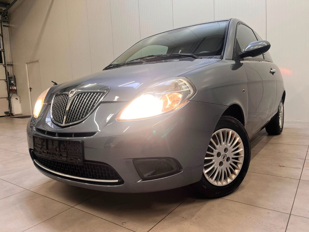 Bild des Angebotes Lancia Ypsilon 1.2 8V Argento
