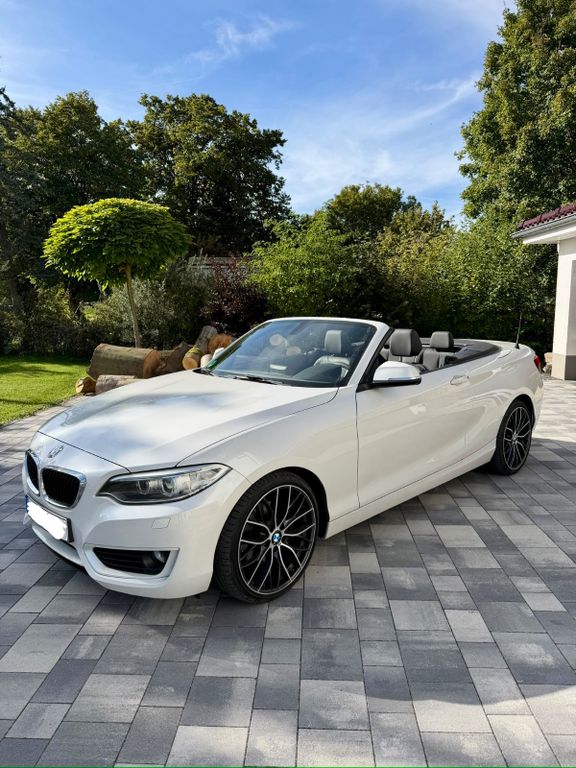 Bild des Angebotes BMW 220i Cabrio -
