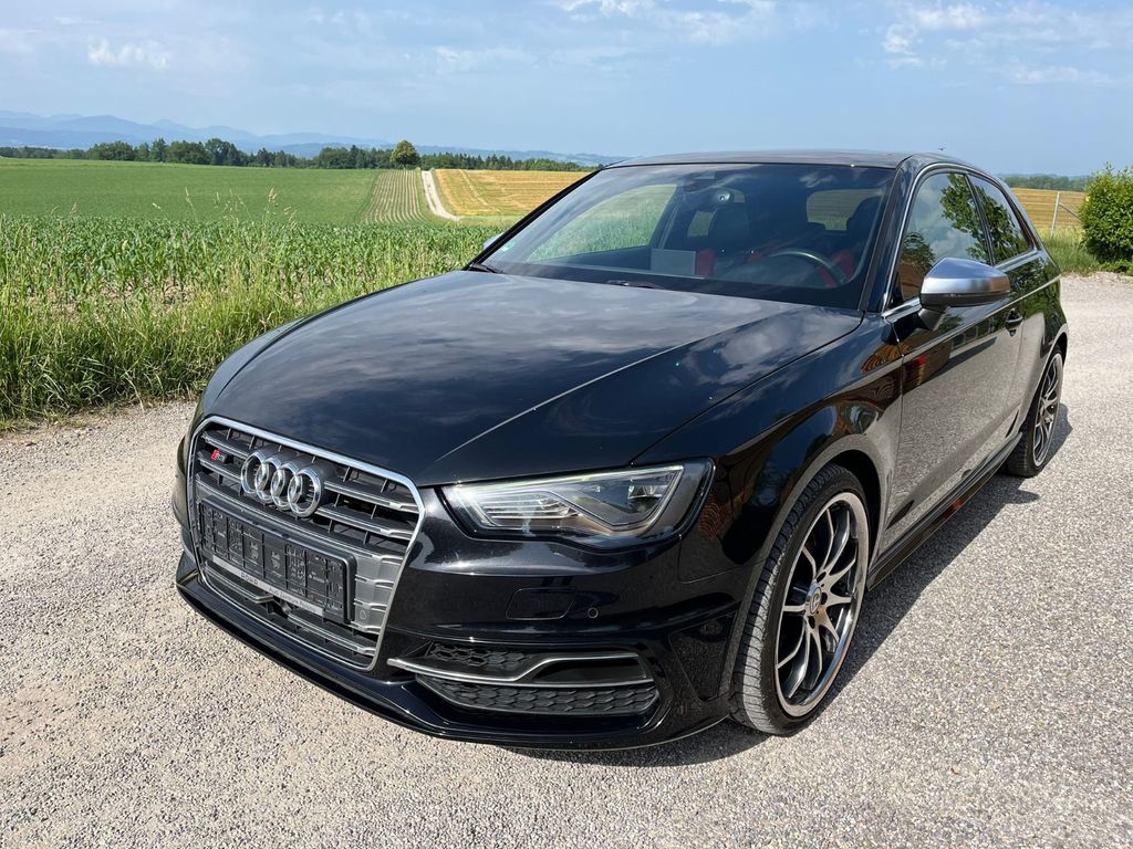 Audi S3 2.0 TFSI quattro -