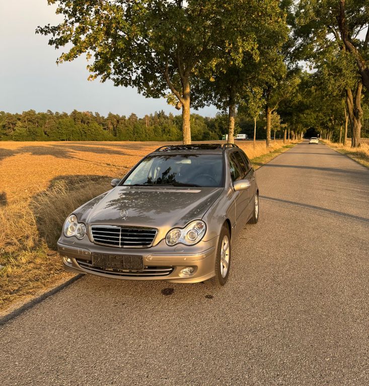 Bild des Angebotes Mercedes-Benz C 240 4MATIC T AVANTGARDE