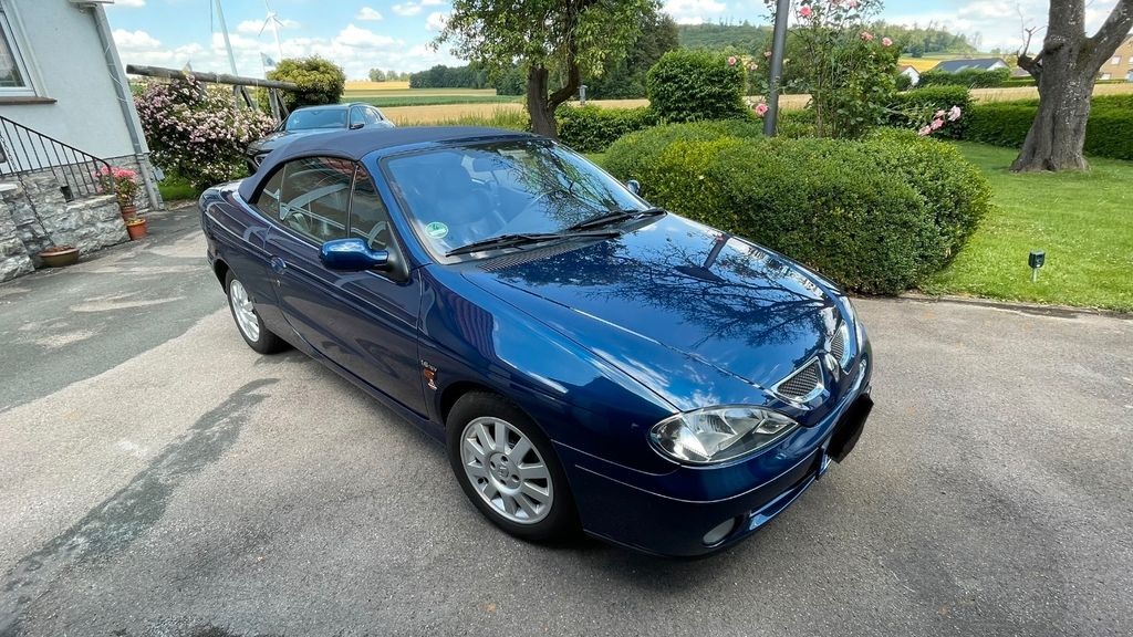 Renault Megane Cabriolet 1.6 16V  ... bald Oldtimer!