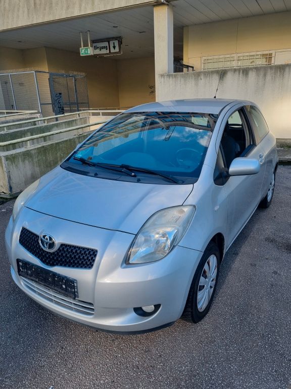 Toyota Yaris Cool 1,0-l-VVT-i Cool
