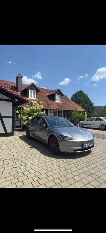 Bild des Angebotes Tesla Model 3 Allradantrieb mit Dualmotor Long Ran...